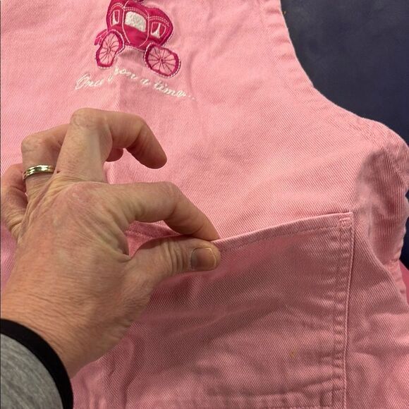 William Sonoma Fairytale Pink Apron with Princess Embroidered Carriage - Picture 5 of 12